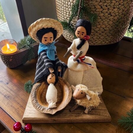 Pesebre en lienzo paraguayito con base