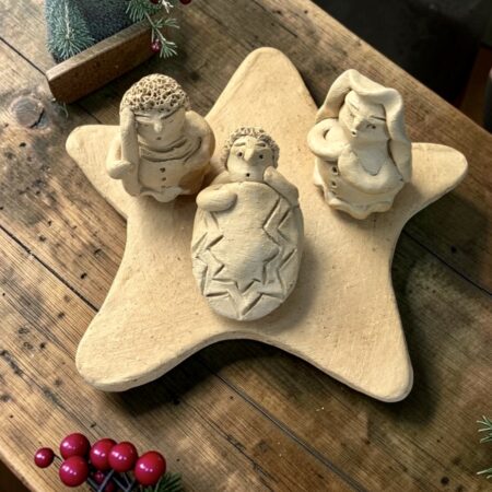 Pesebre cerámica gordito con base estrella
