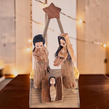 Pesebre en hoja de banano con base