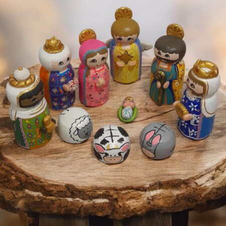 Pesebre madera pintada estilo moderno