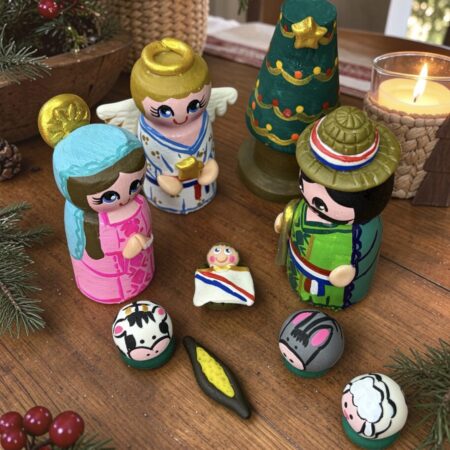 Pesebre madera pintada